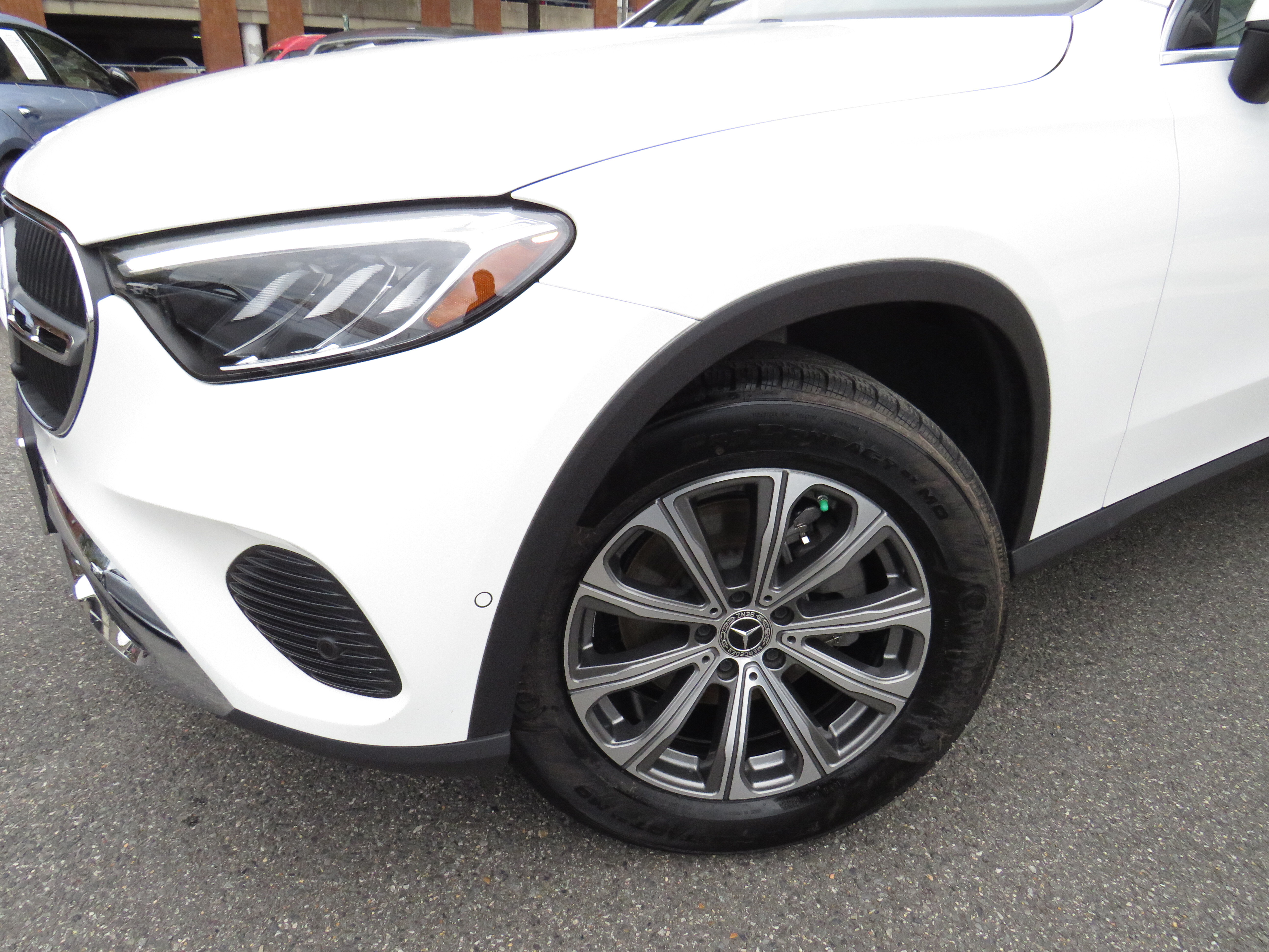 Used 2026 Polar White Mercedes-Benz GLC 300 4MATIC® image 23