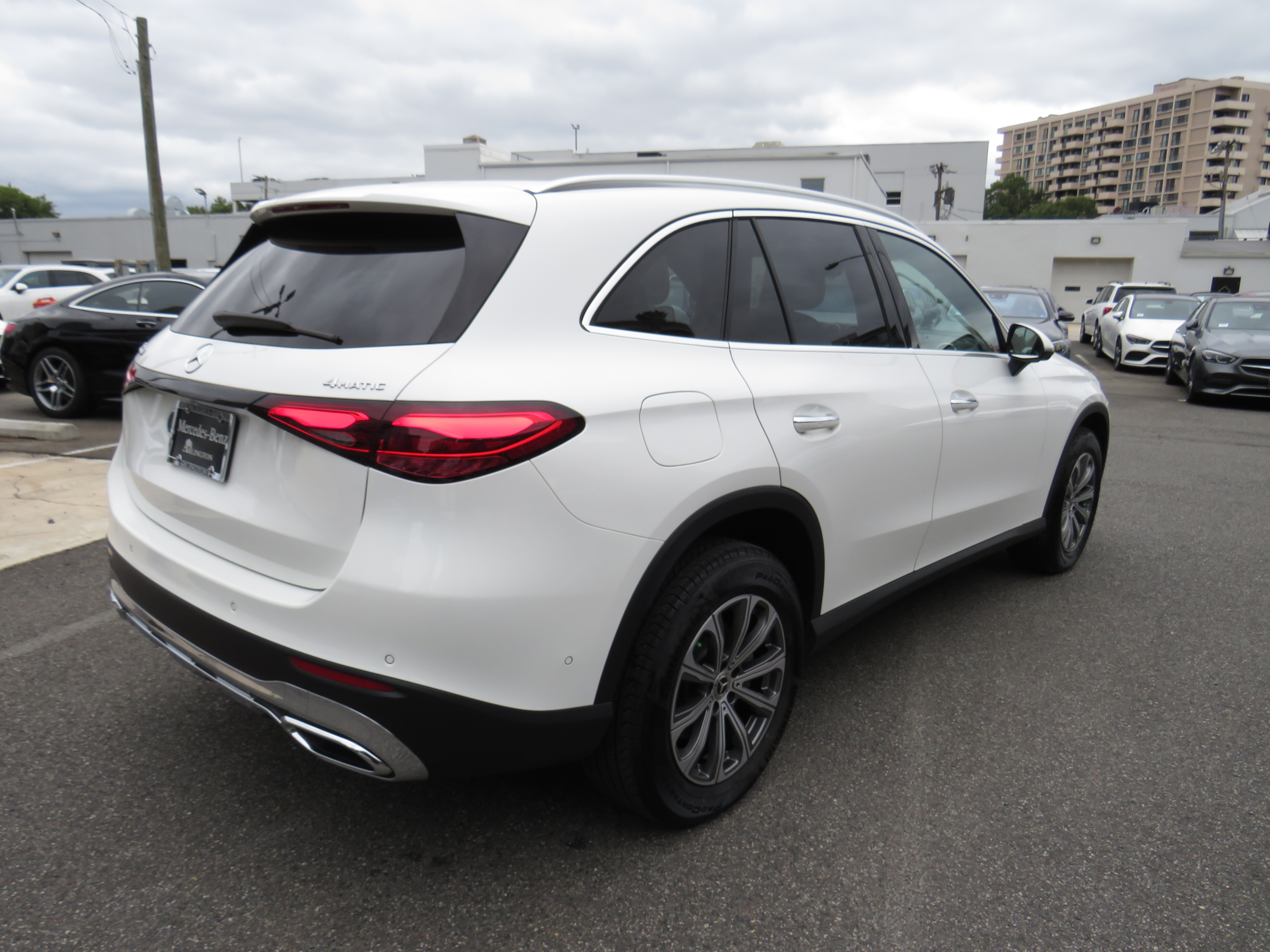 Used 2026 Polar White Mercedes-Benz GLC 300 4MATIC® image 4