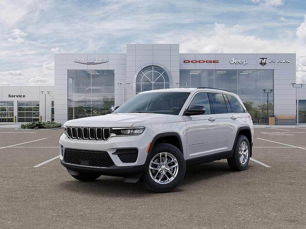 2026 Jeep Grand Cherokee Altitude 4×4 available vehicle comparison