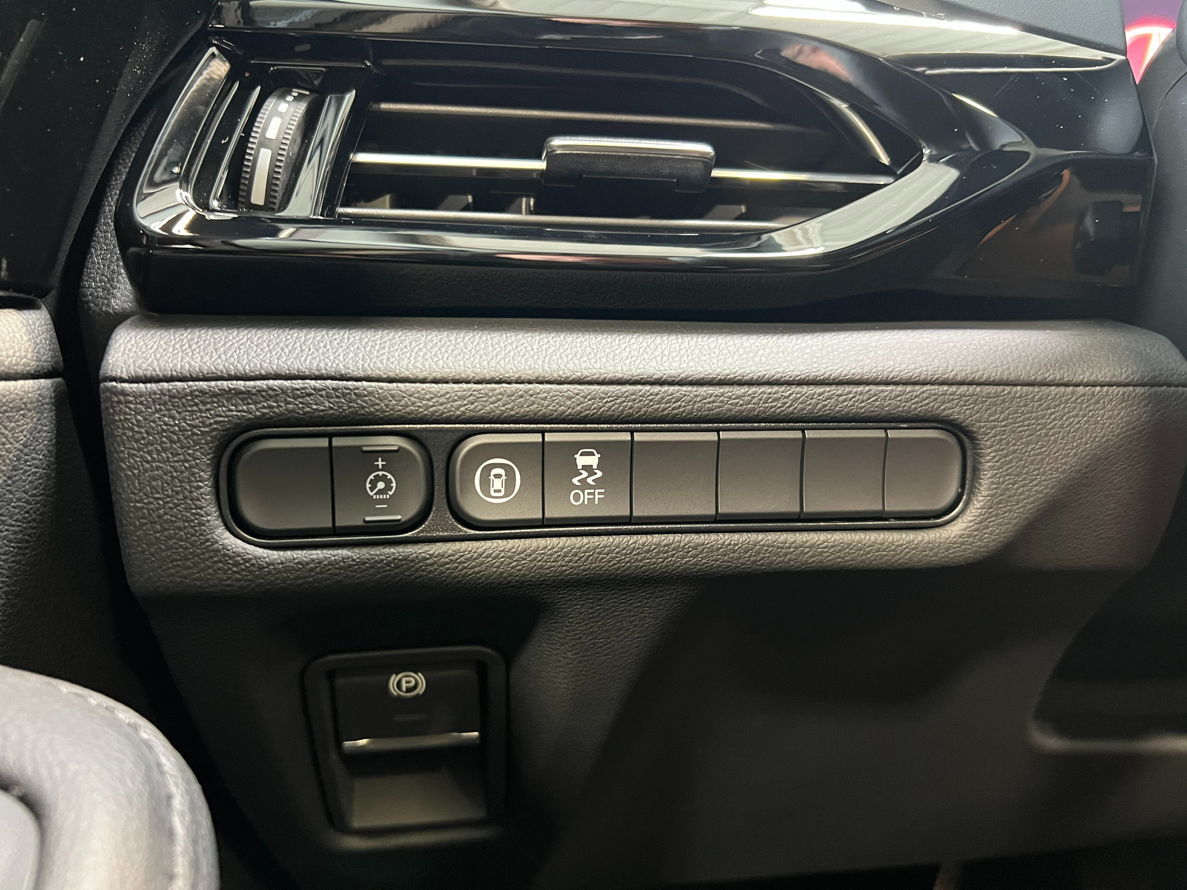 New 2026 Majestic Black Pearl Acura SH-AWD image 19