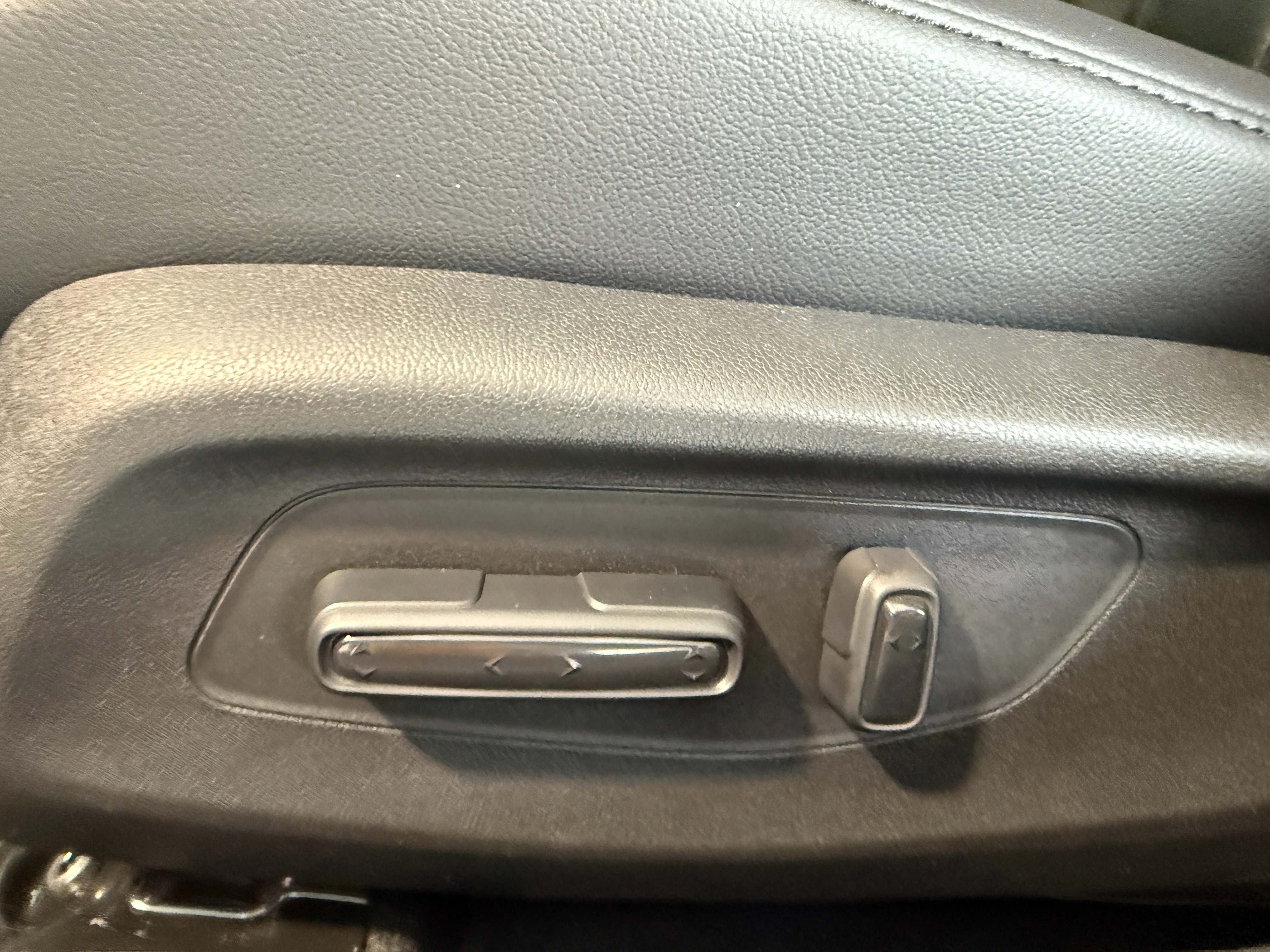New 2026 Urban Gray Pearl Acura Base image 11