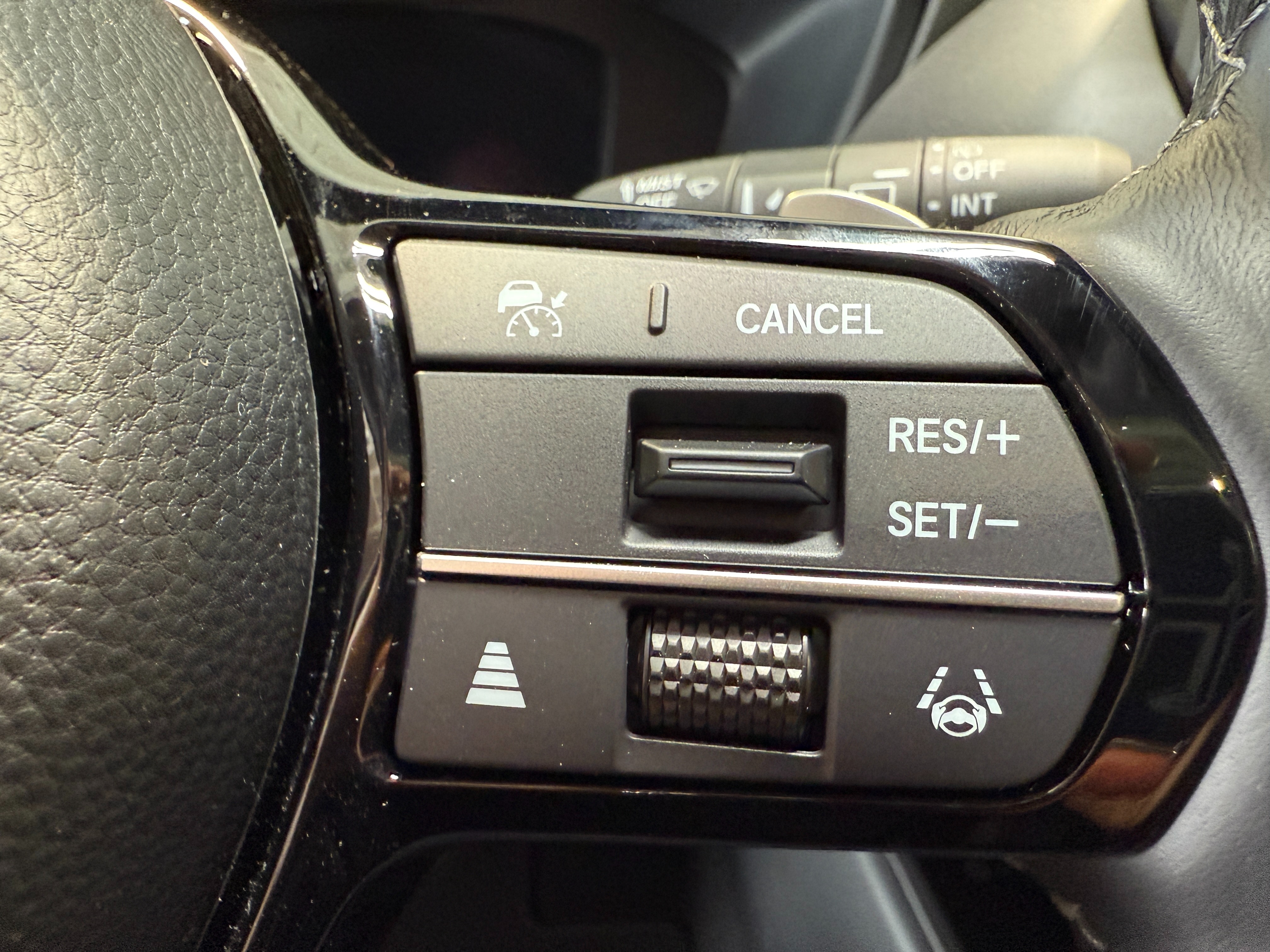 New 2026 Platinum White Pearl Acura Base image 18