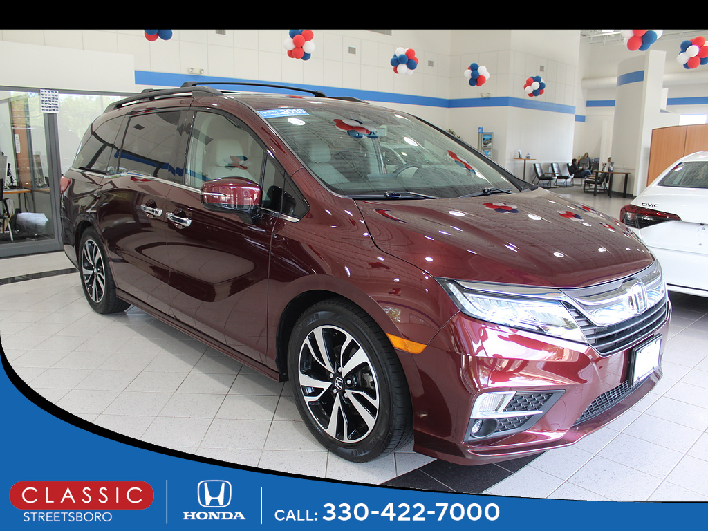 Red (Deep Scarlet Pearl) 2018 Honda Odyssey Minivan Front-Wheel Drive Automatic
