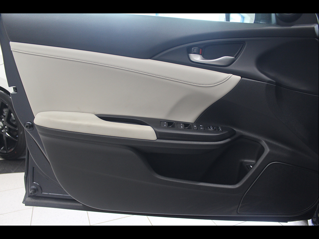 2022 Honda Insight Touring - Photo 15