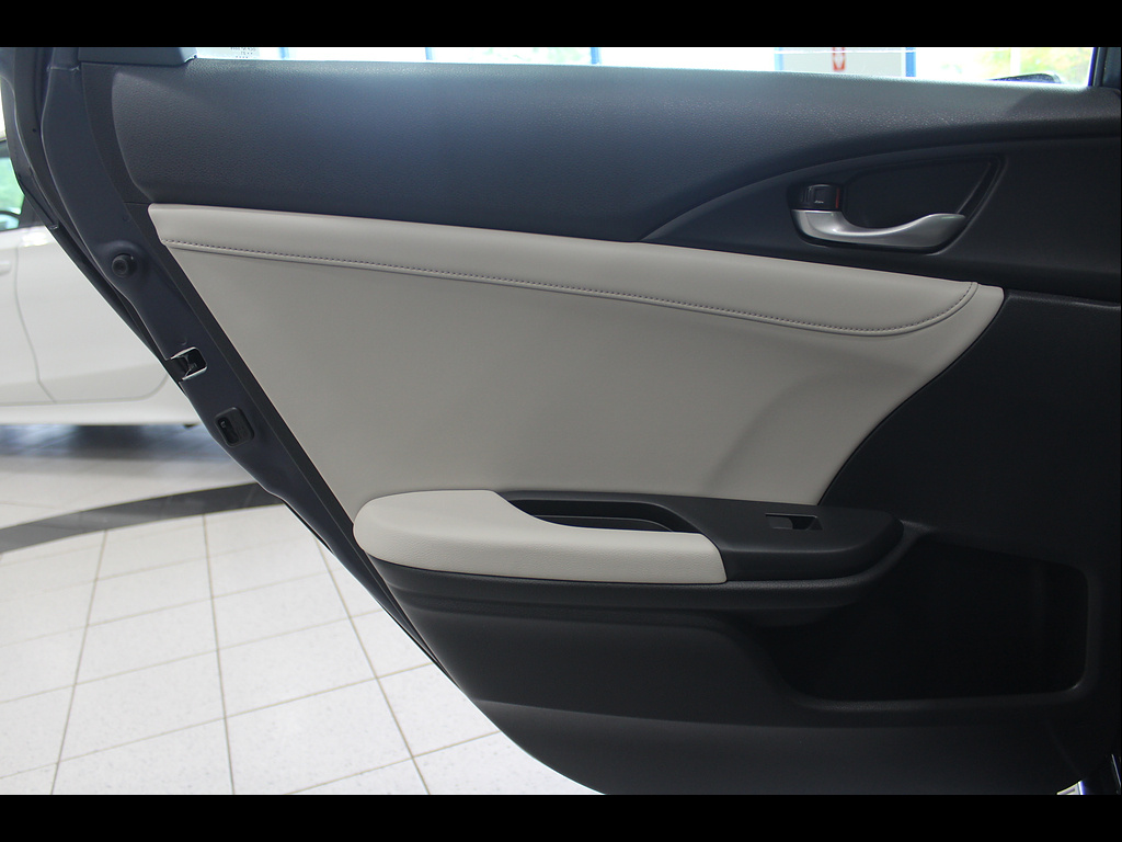 2022 Honda Insight Touring - Photo 18