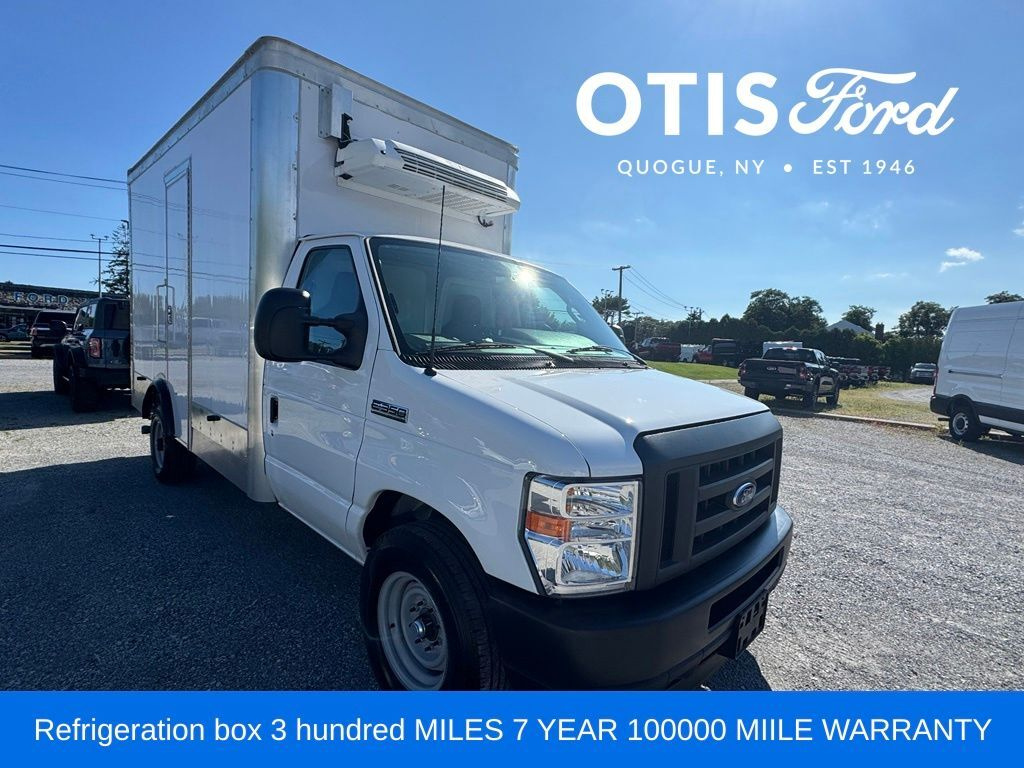 2023 Ford E-Series Chassis E-350 SD Cutaway SB RWD