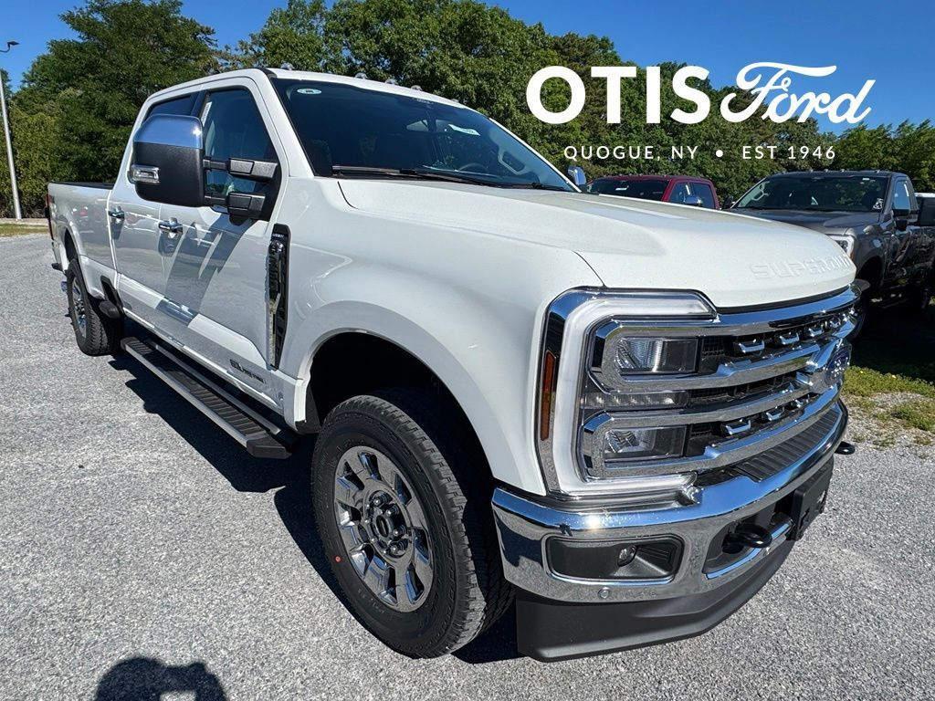 Star White Metallic Tri-Coat 2026 Ford F-350 Super Duty Pickup Truck Four-Wheel Drive Automatic