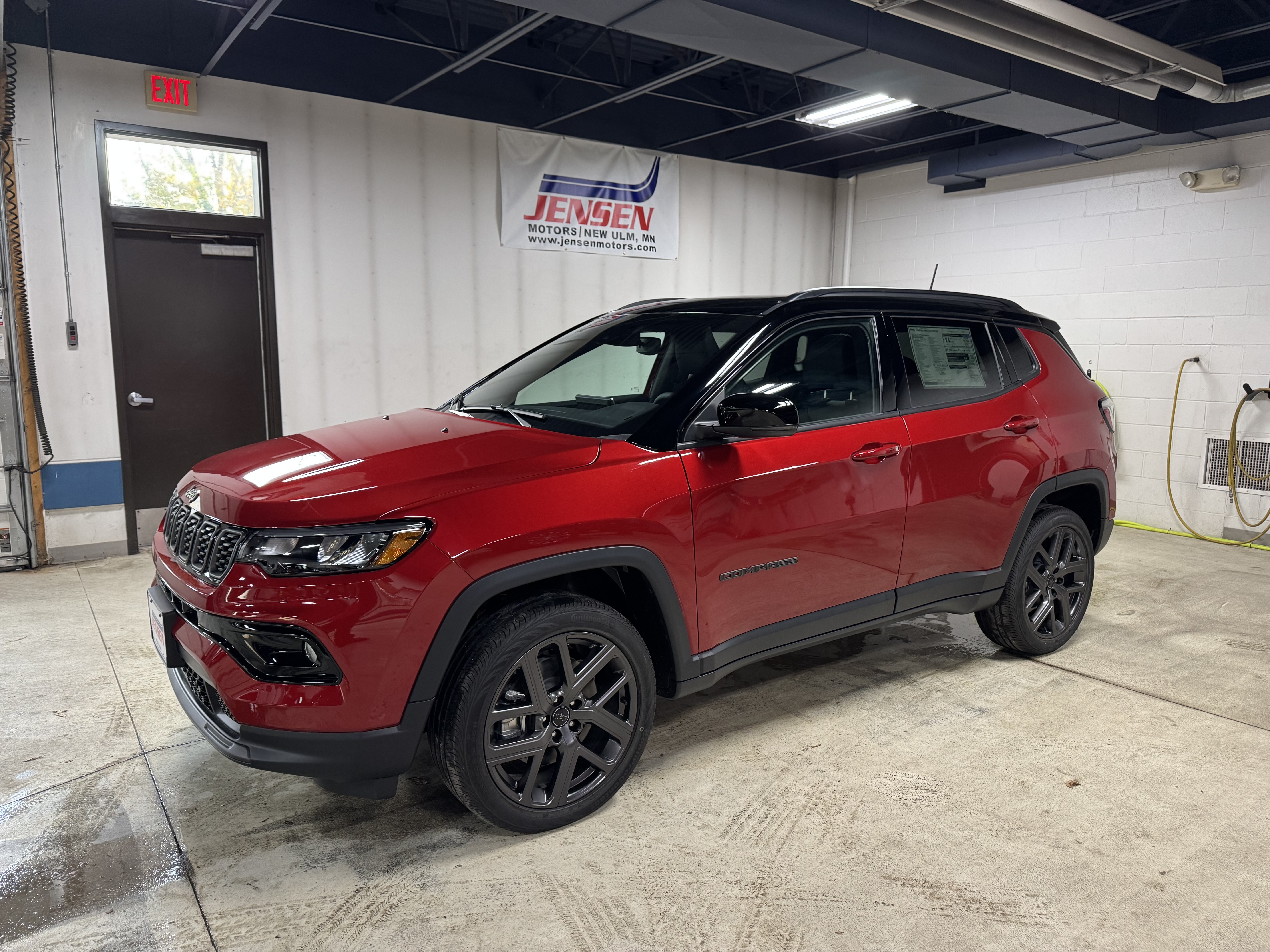 Red Hot Pearl Coat 2027 Jeep Compass SUV / Crossover Four-Wheel Drive 8-Speed Automatic