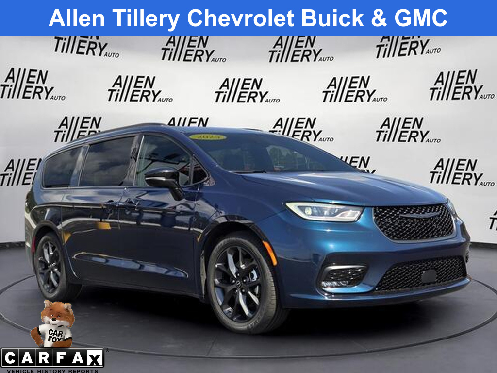 2025 Chrysler Pacifica Limited FWD
