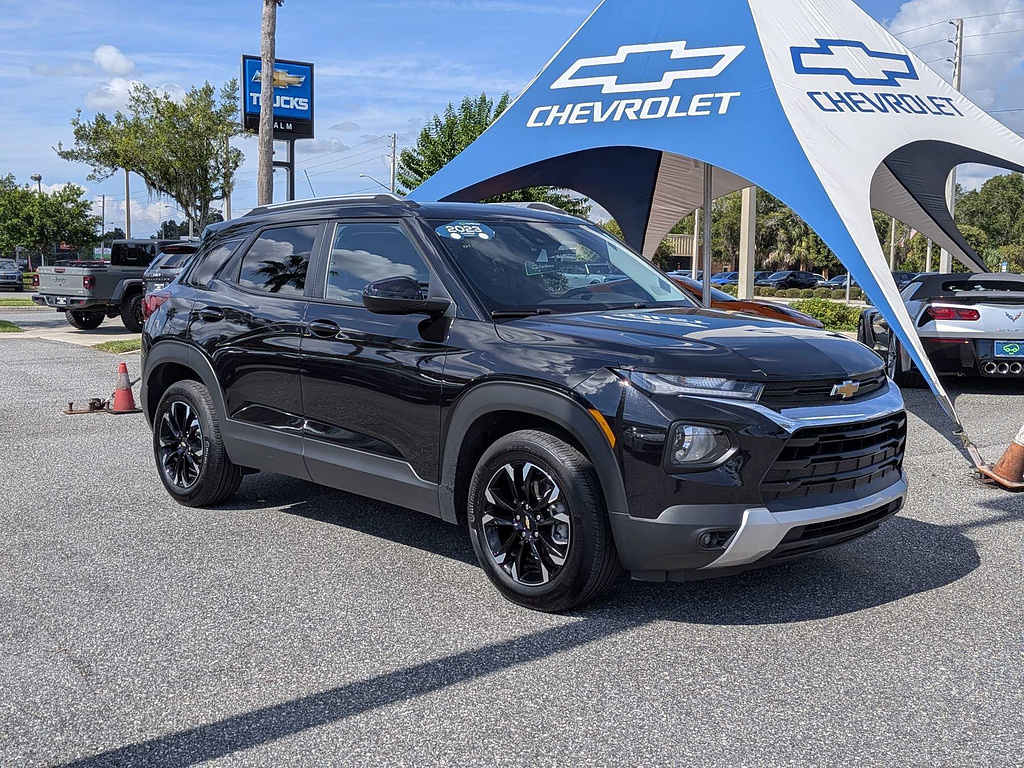 Mosaic Black Metallic 2023 Chevrolet Trailblazer SUV / Crossover Front-Wheel Drive Continuously Variable Transmission