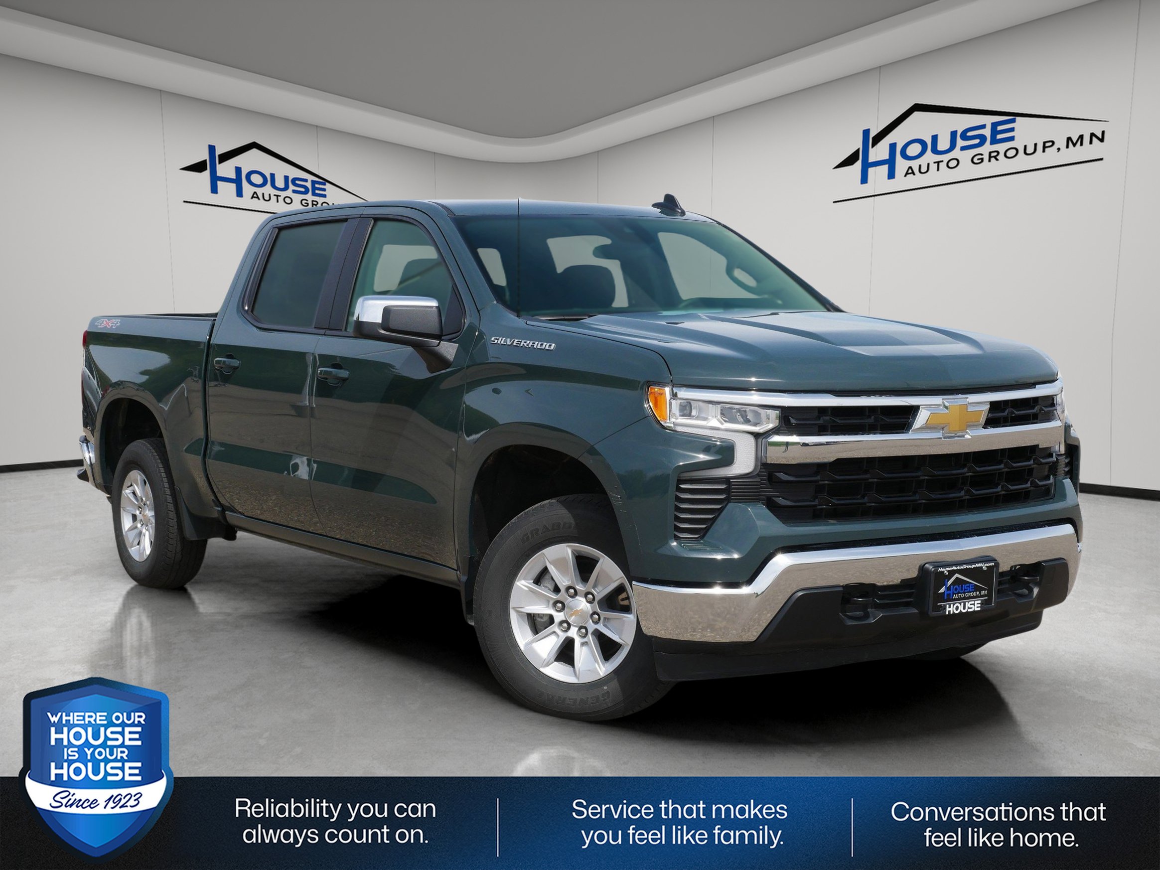 Cypress Gray 2025 Chevrolet Silverado 1500 Pickup Truck Four-Wheel Drive Automatic