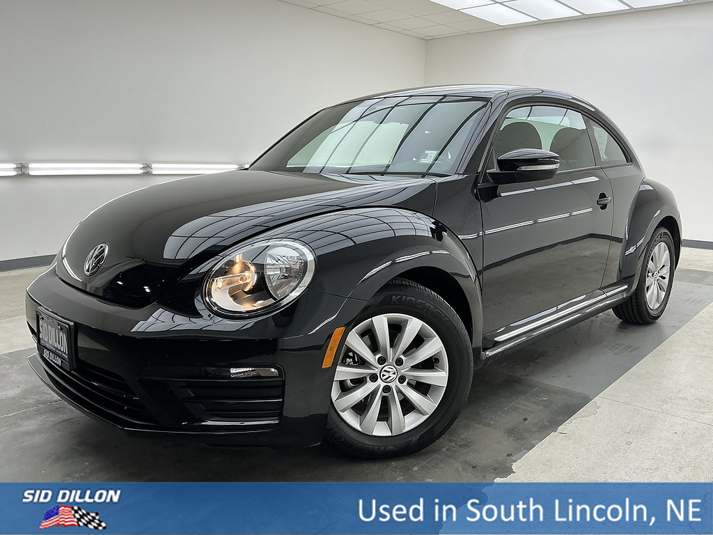 2019 Volkswagen Beetle 2.0T S Hatchback FWD