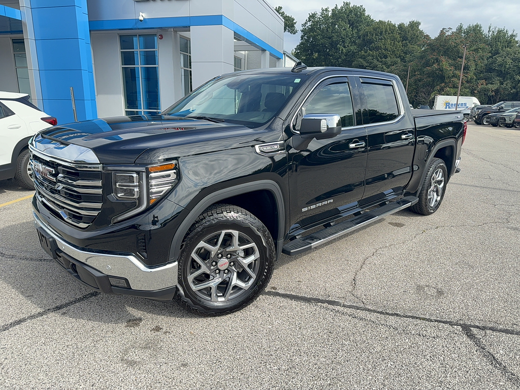 2024 GMC Sierra 1500 SLT - Onyx Black exterior view 1