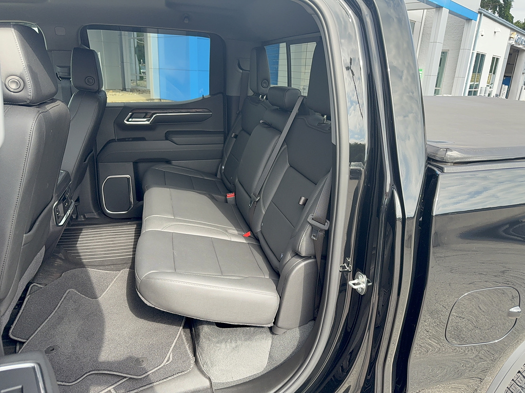 2024 GMC Sierra 1500 SLT - Onyx Black exterior view 11