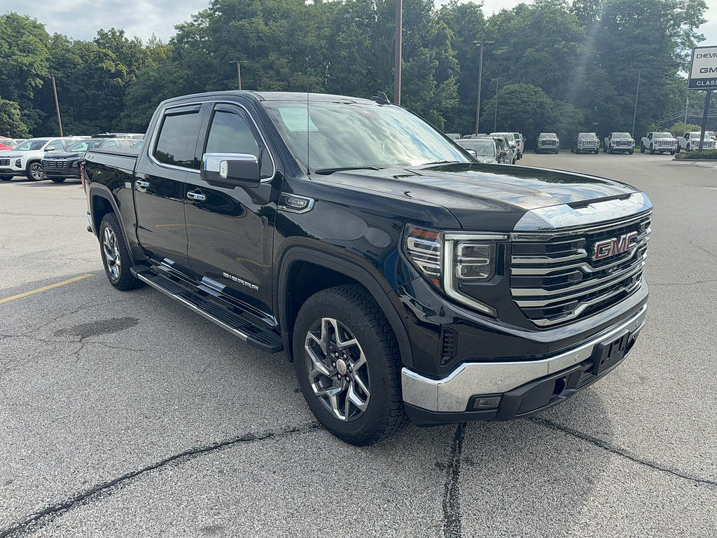 2024 GMC Sierra 1500 SLT - Onyx Black exterior view 7