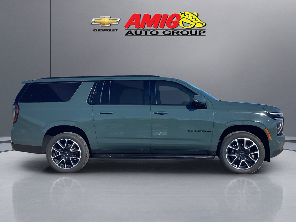 2025 Chevrolet Suburban RST - Photo 13