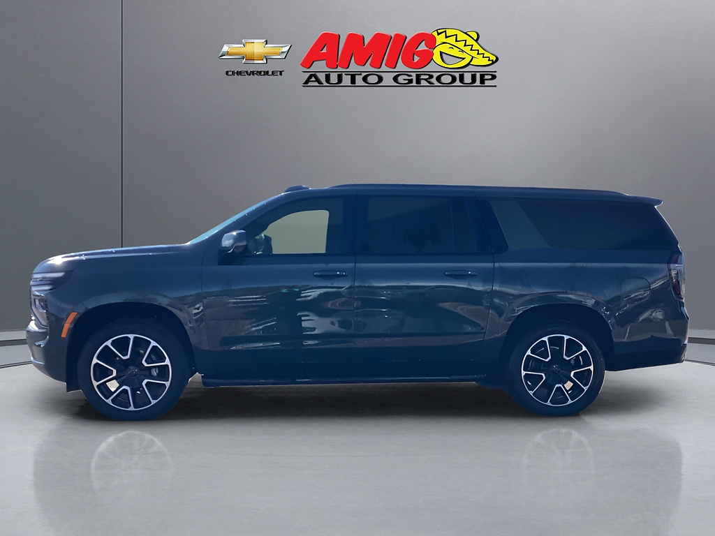2025 Chevrolet Suburban RST - Photo 2