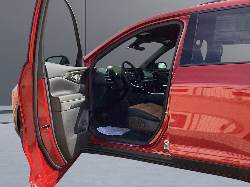 2027 Chevrolet Traverse Z71 - Photo 15