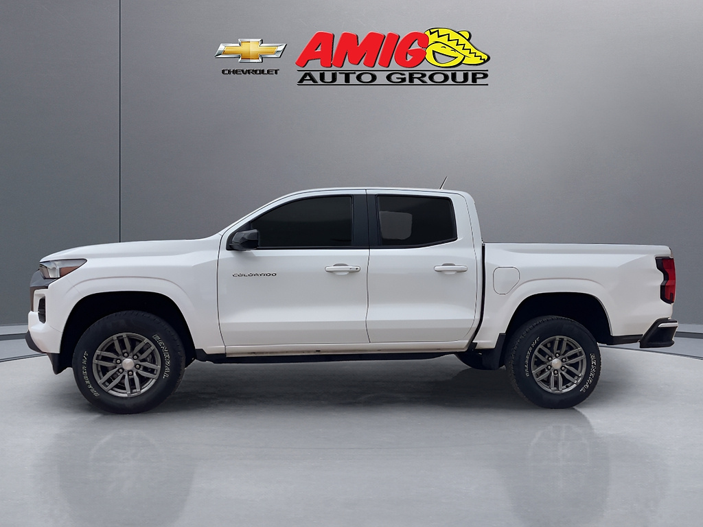 2023 Chevrolet Colorado LT - Photo 2
