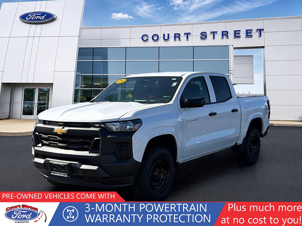 Summit White 2023 Chevrolet Colorado Pickup Truck Four-Wheel Drive 8-Speed Automatic