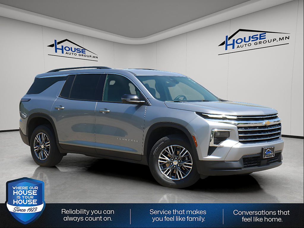 Sterling Gray Metallic 2026 Chevrolet Traverse SUV / Crossover Four-Wheel Drive 8-Speed Automatic