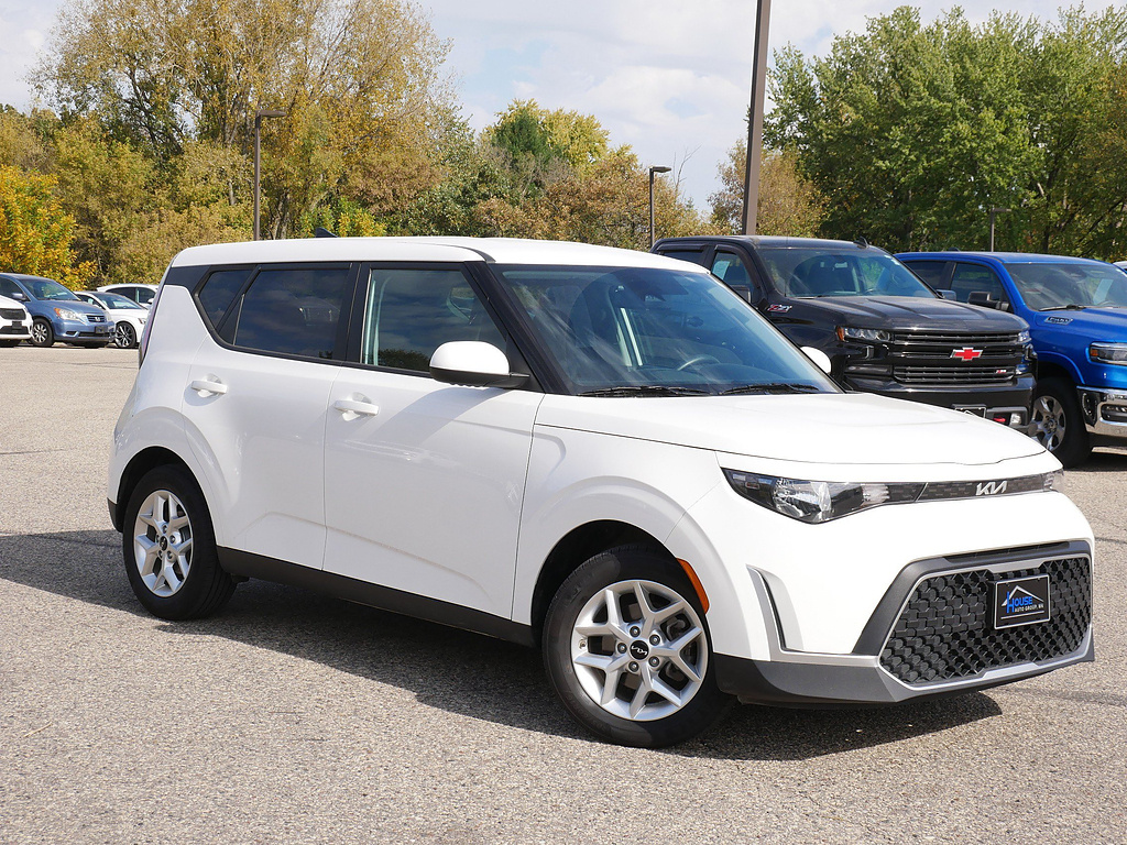 2024 Kia Soul LX FWD