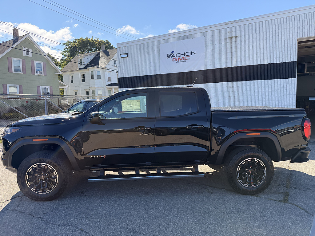 Onyx Black 2026 GMC Canyon Pickup Truck Four-Wheel Drive 8-Speed Automatic