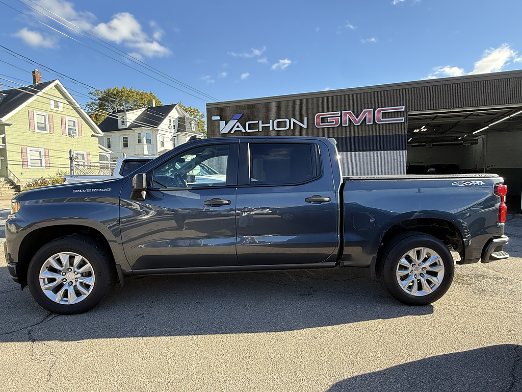 Shadow Gray Metallic 2021 Chevrolet Silverado 1500 Pickup Truck Four-Wheel Drive 8-Speed Automatic