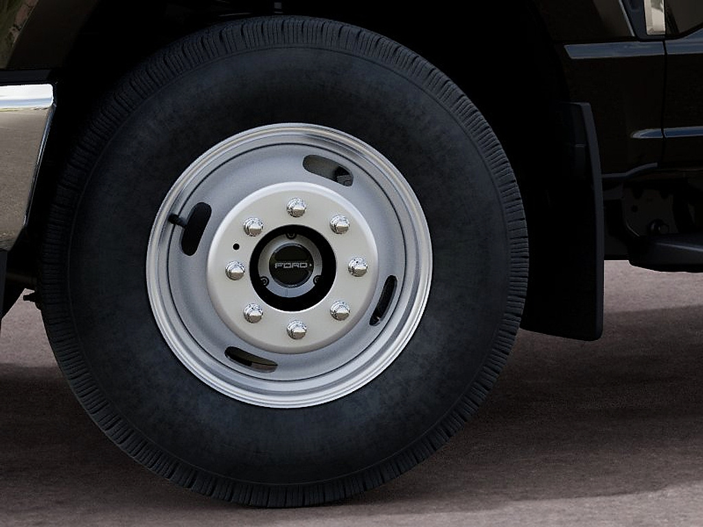 2027 Ford Super Duty F-350 DRW photo 19 of 22