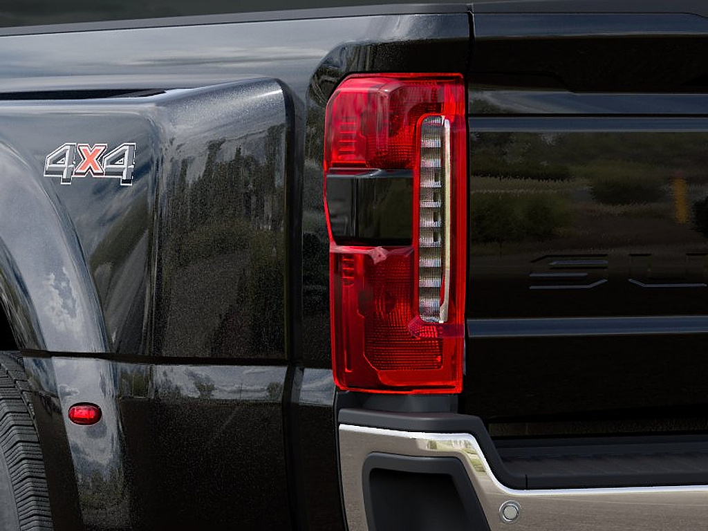 2027 Ford Super Duty F-350 DRW photo 21 of 22