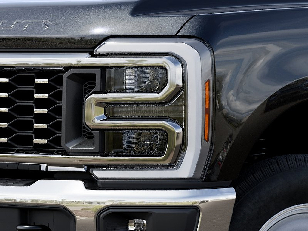 2027 Ford Super Duty F-350 DRW photo 18 of 22