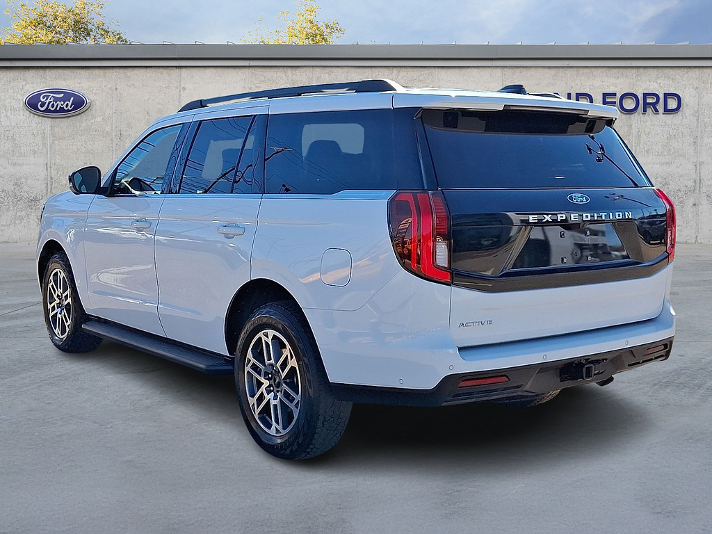 2025 Ford Expedition Active Oxford White at Altoona Honda