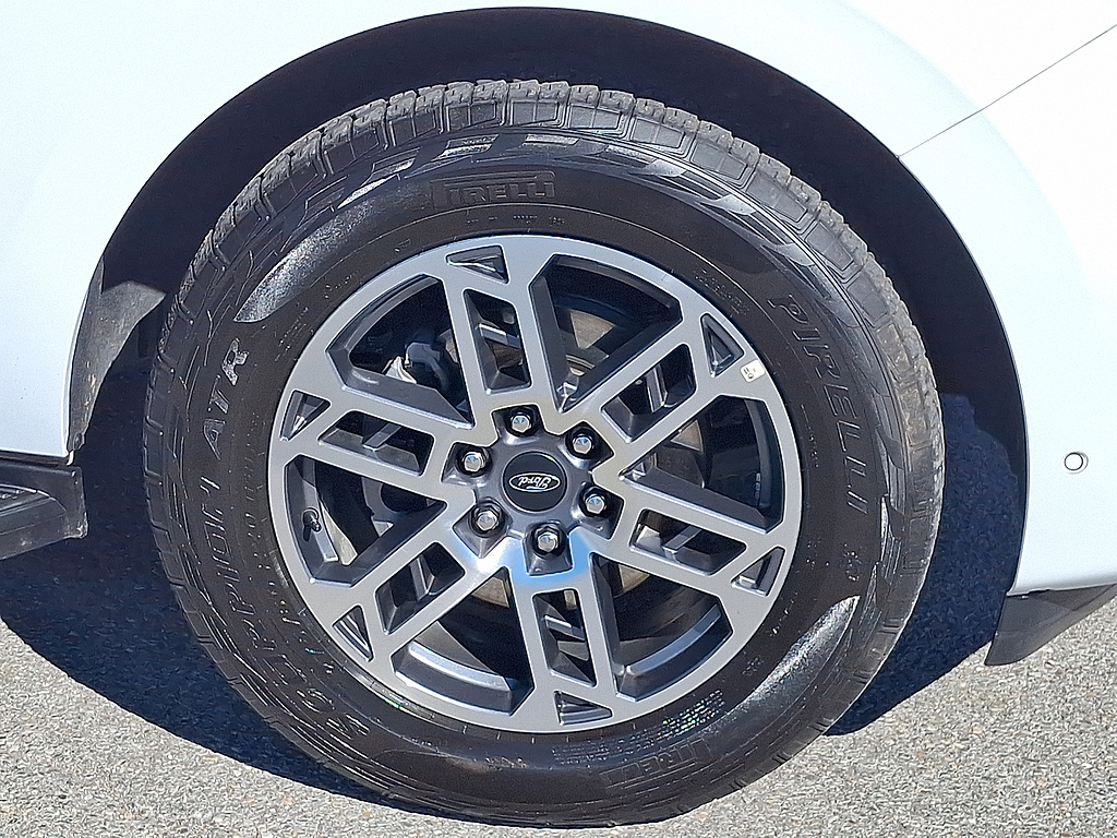 2025 Ford Expedition Active Oxford White at Altoona Honda
