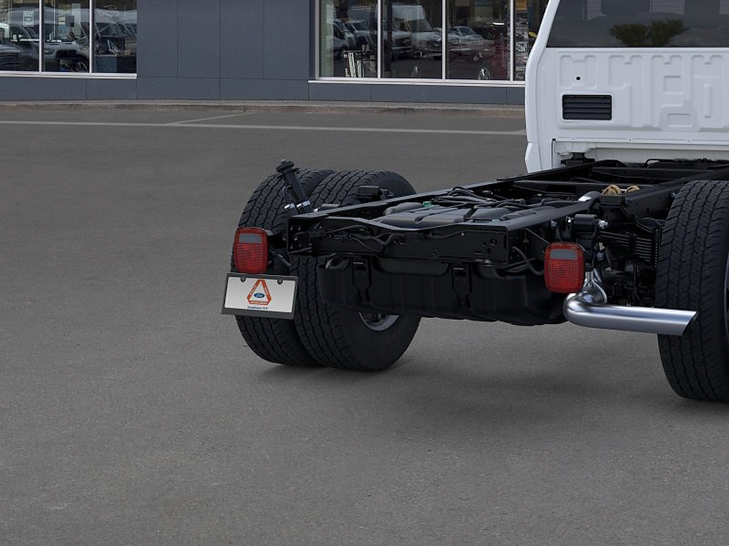 2026 Ford Super Duty F-600 DRW photo 21 of 22