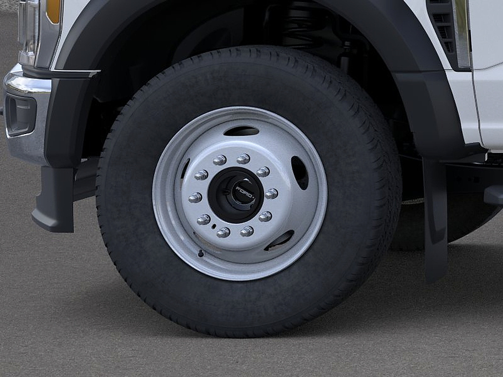 2026 Ford Super Duty F-600 DRW photo 19 of 22