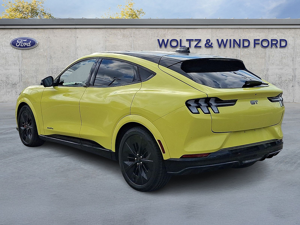 2025 Ford Mustang Mach-E photo 4 of 31