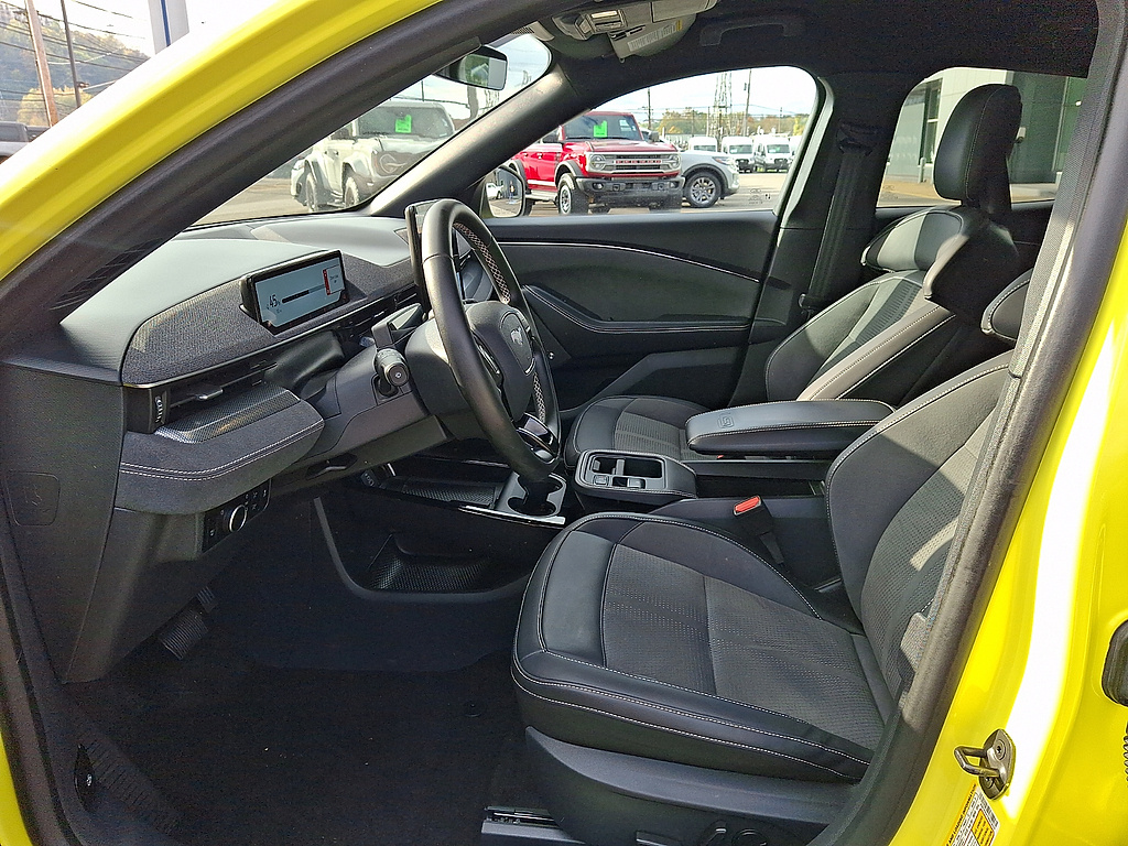 2025 Ford Mustang Mach-E photo 13 of 31