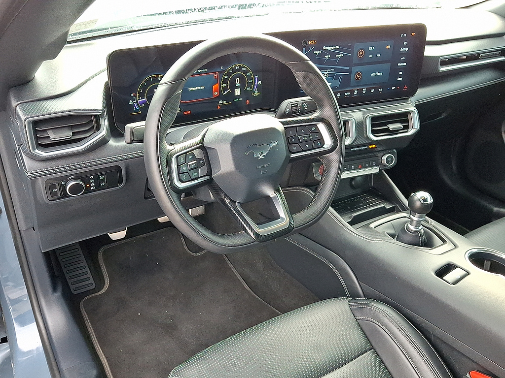 2024 Ford Mustang photo 11 of 31