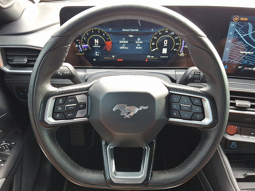 2024 Ford Mustang photo 18 of 31