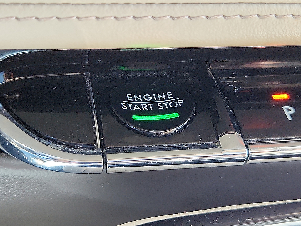 2023 Lincoln Nautilus Reserve Pristine White at Solomon Chevrolet