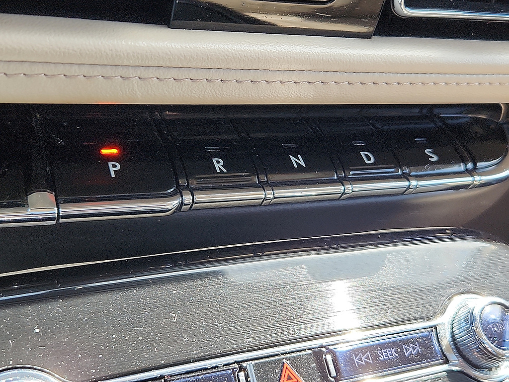 2023 Lincoln Nautilus Reserve Pristine White at Solomon Chevrolet