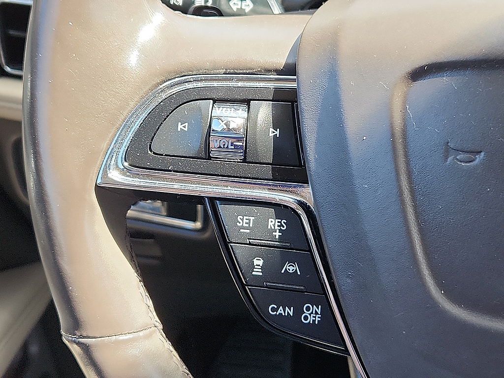 2023 Lincoln Nautilus Reserve Pristine White at Solomon Chevrolet