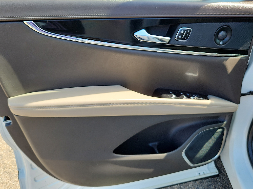 2023 Lincoln Nautilus Reserve - 11