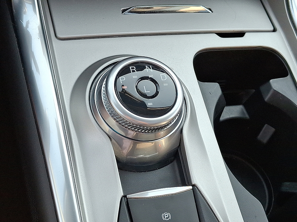 2024 Ford Explorer XLT Star White Metallic Tri-Coat at Washington Ford