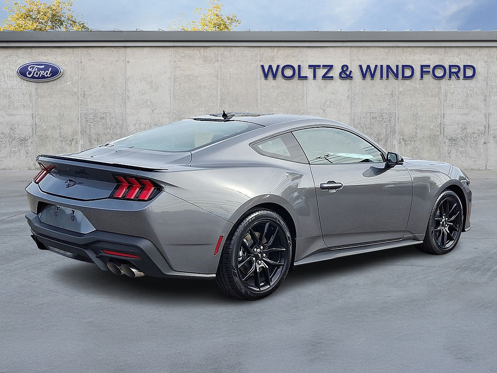 2026 Ford Mustang photo 6 of 31