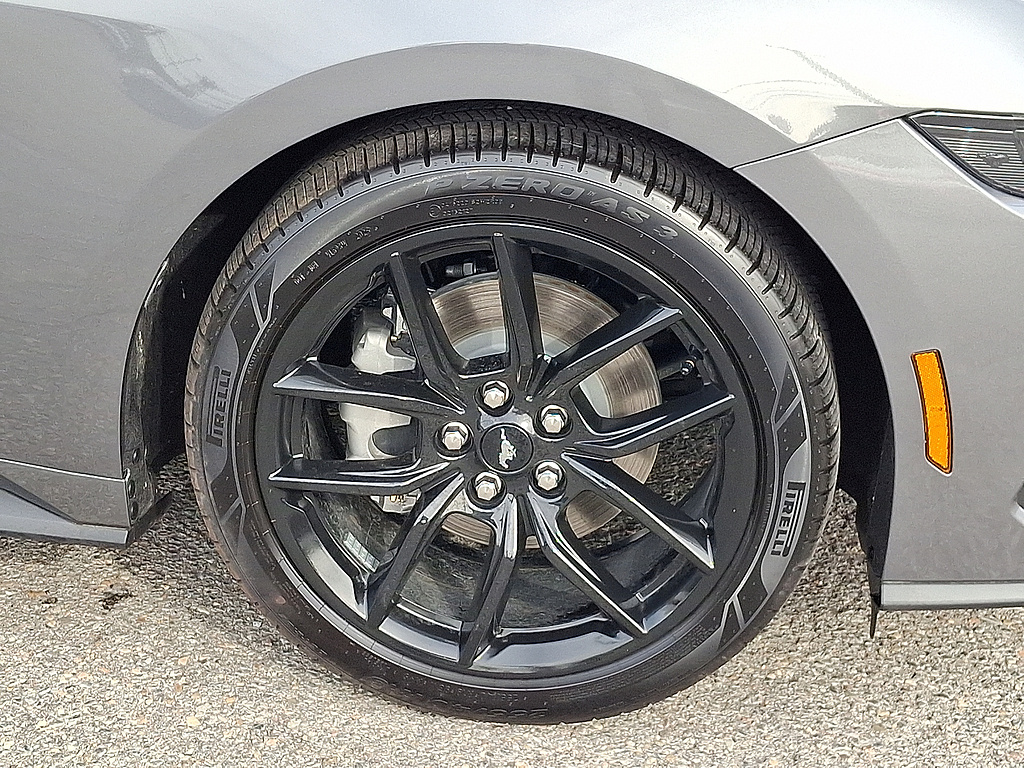 2026 Ford Mustang photo 8 of 31