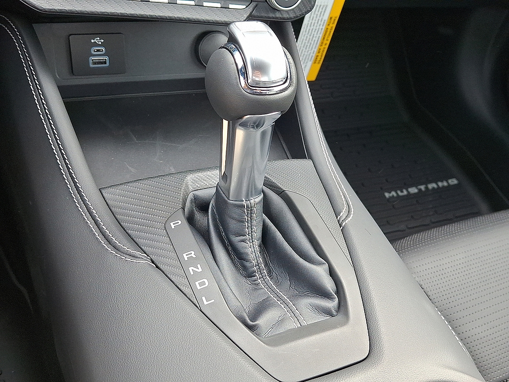 2026 Ford Mustang photo 13 of 31