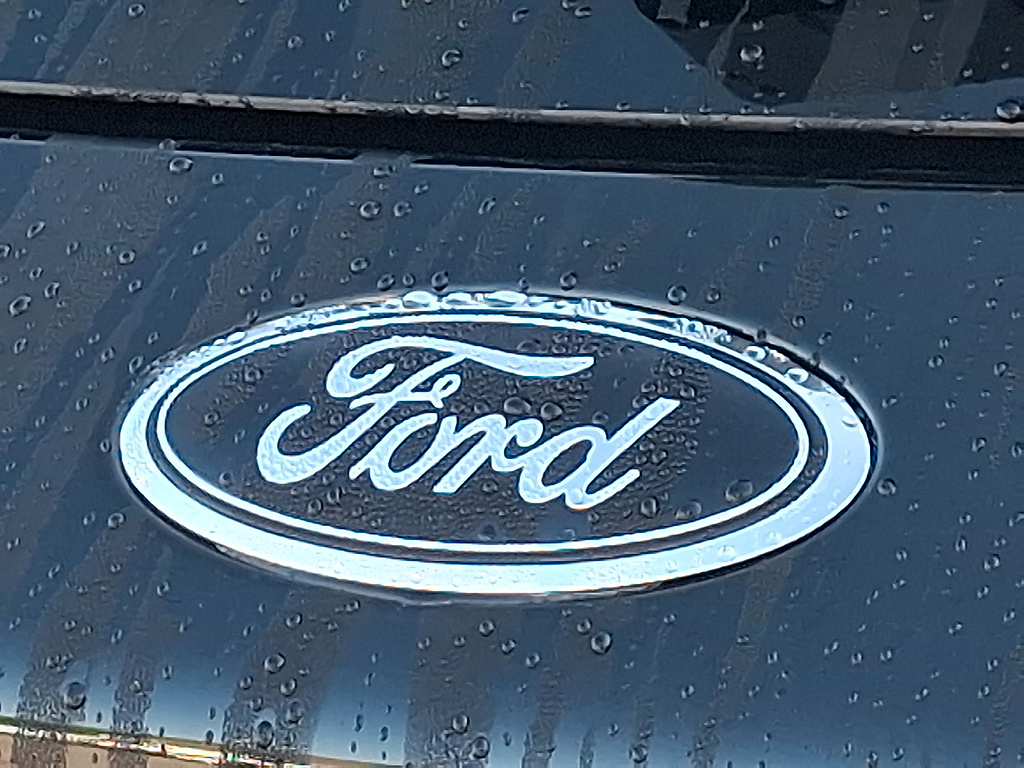 2022 Ford Escape SEL Agate Black at Washington Ford