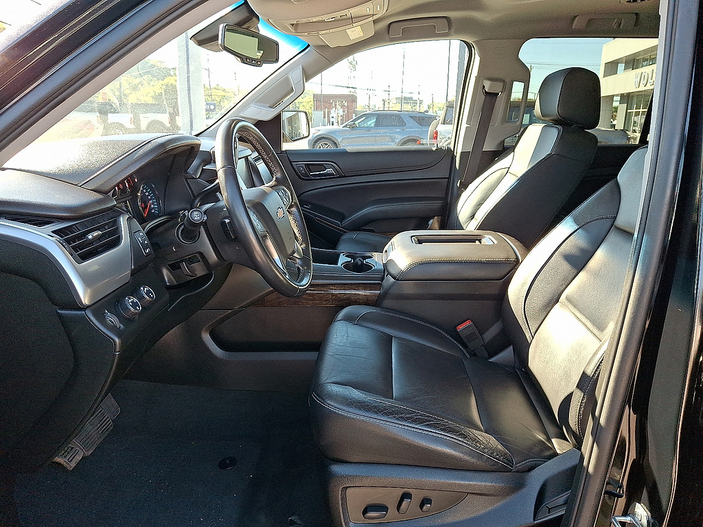 2020 Chevrolet Tahoe photo 15 of 31