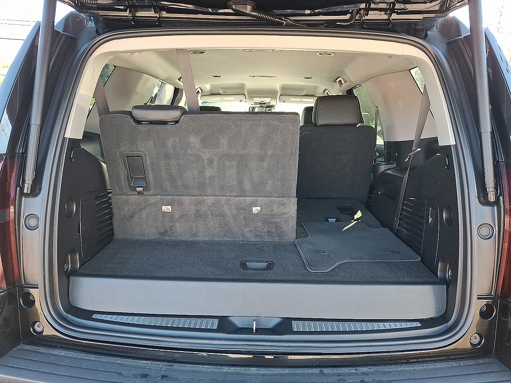 2020 Chevrolet Tahoe photo 29 of 31